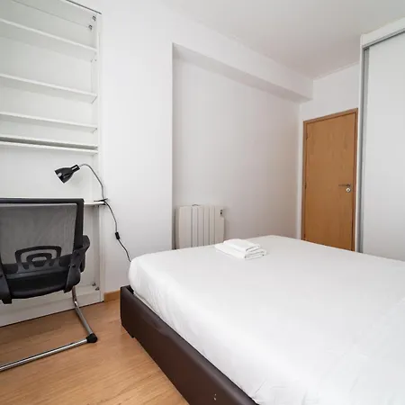 Bracara Living By House And People Braga